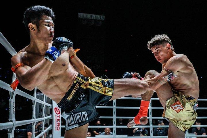 Lumpinee Stadium Muay Thai Fight Night