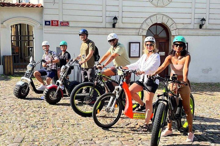 Visite guidée à vélo électrique et trottinette électrique