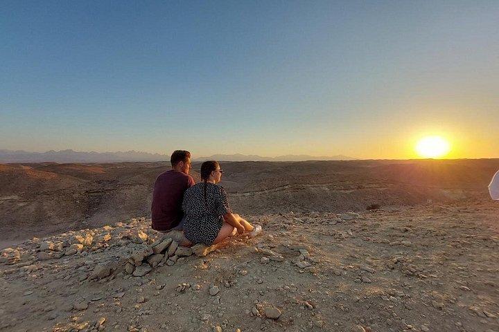 クワッドバイクでプロ顔負けの星空観察＆マルサ・アラムからのディナー