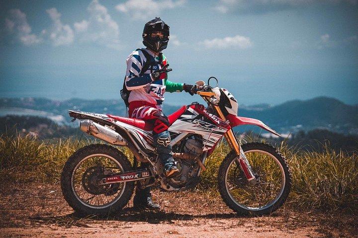コサムーイ：エンデューロバイク少人数アドベンチャーライド