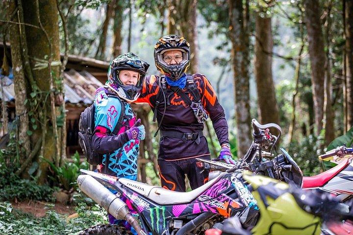 コサムーイ：エンデューロバイク少人数アドベンチャーライド