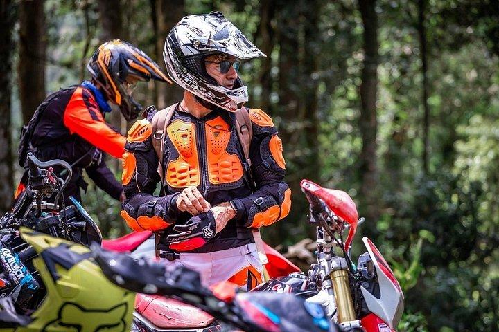 コサムーイ：エンデューロバイク少人数アドベンチャーライド
