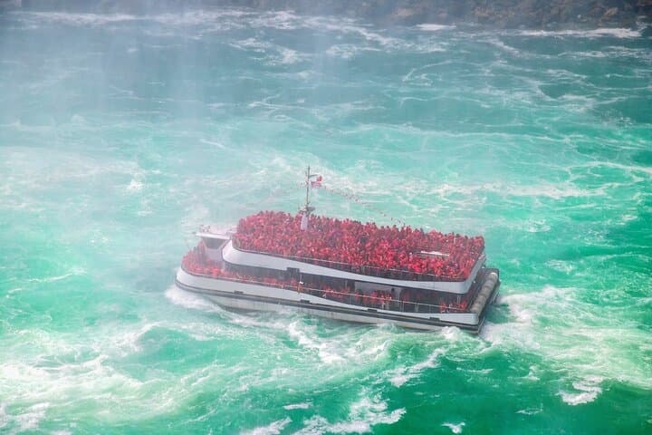 Niagara Falls with Outlet Shopping, 2-Day Tour from NYC