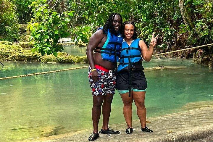 ATV、ダンズリバーフォールズ、ブルーホールツアーOcho Rios Jamaica