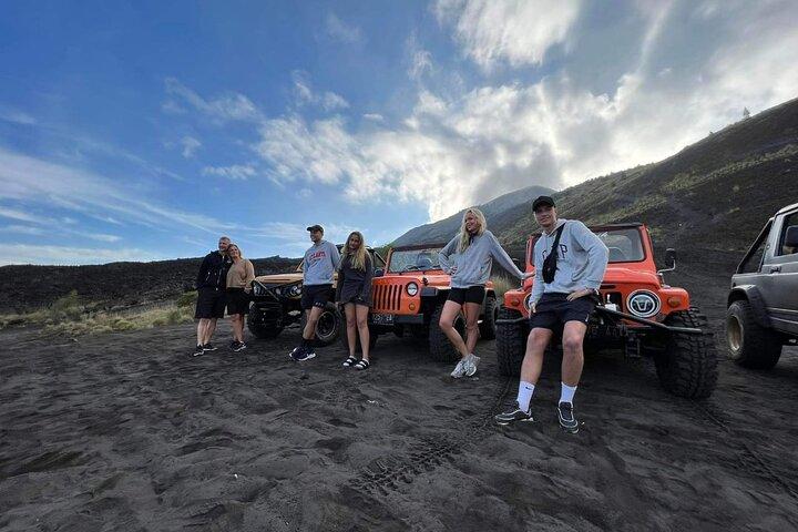 マウントバトゥール4x4ジープ日の出とセプン滝ツアー