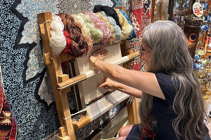 Private Rug Shopping - Learn, Watch and Buy Rugs in Grand Bazaar