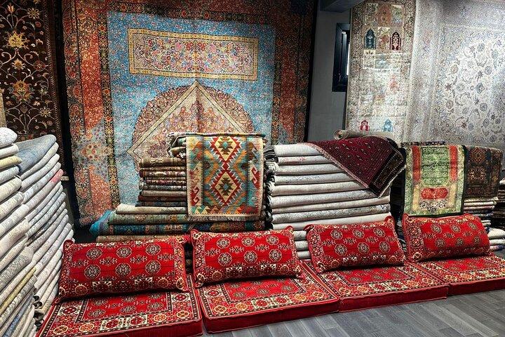 Private Rug Shopping - Learn, Watch and Buy Rugs in Grand Bazaar