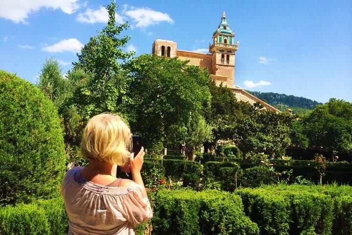 Excursão privada a Valldemossa e Deia