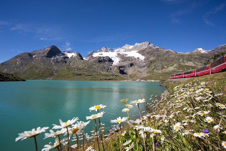 Fra Milano: St. Moritz og Panoramic Bernina Express Tour