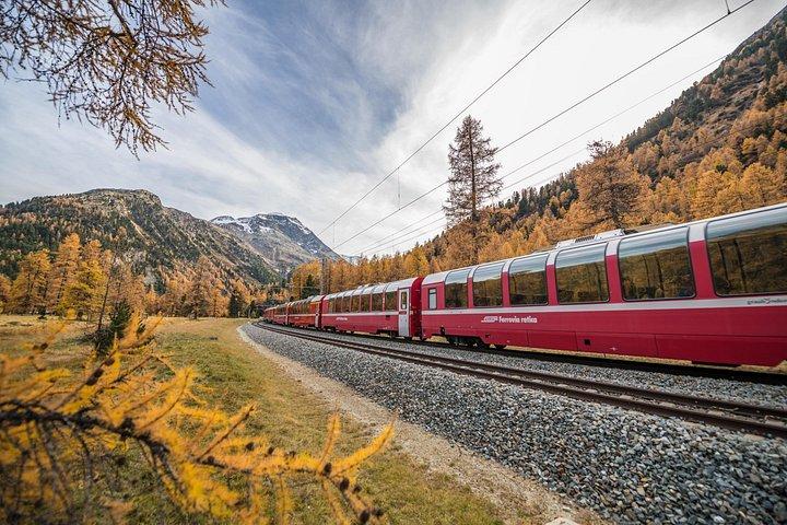 Fra Milano: St. Moritz og Panoramic Bernina Express Tour