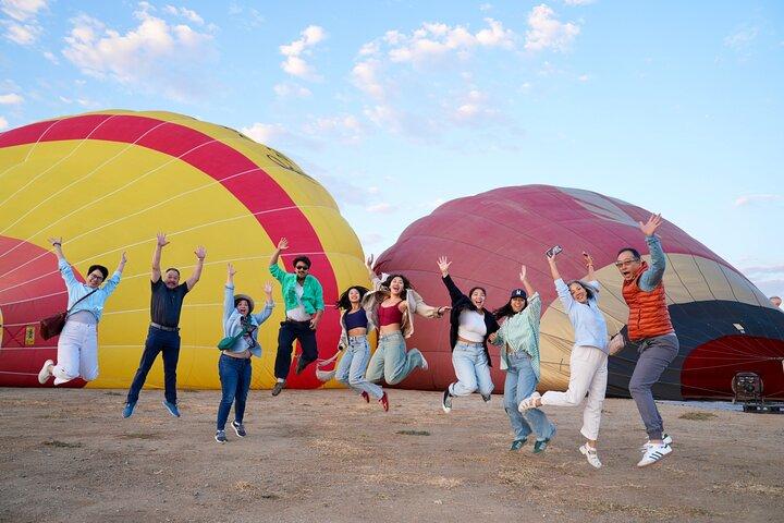 Vol en montgolfière au lever du soleil au-dessus de la région viticole de Temecula