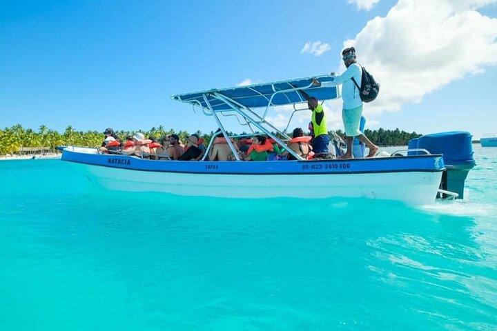De Santo Domingo Ilha Saona Comida e Bebida Catamarã Vip