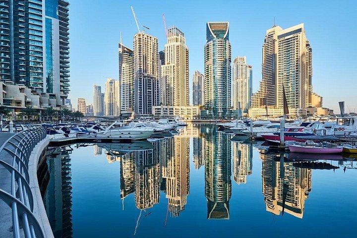 Dubai Sightseeing Tour: Explore Old and Modern City