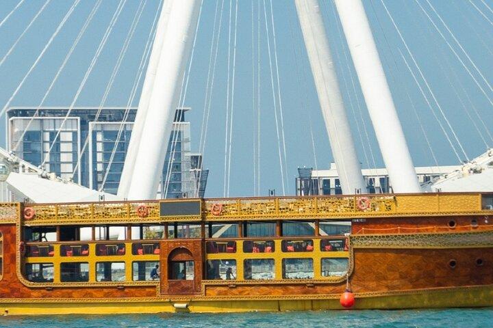 Dubai Marina Dinner Cruise with Drinks and Live Music