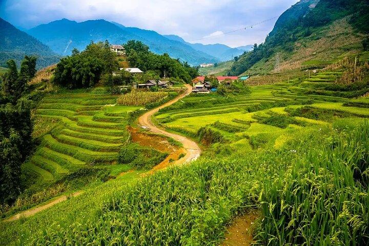 2 Days 1 Night Sapa Trekking at 4 Star Hotel