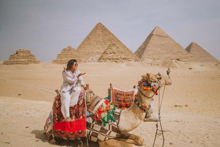 Private Tour Giza Pyramids, Sakkara , Memphis with Lunch & Camels
