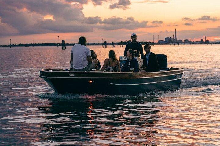Veneza, canais e história em um passeio de barco privado!