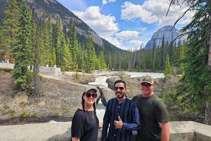 Full Day Private Tour Banff/Yoho Moraine Customized Sightseeing