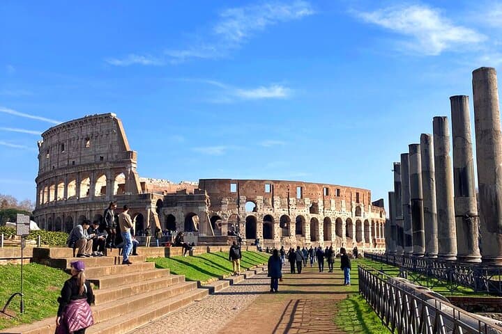 Rome: Colosseum, Roman Forum & Palatine Hill Visit + Audio Guide