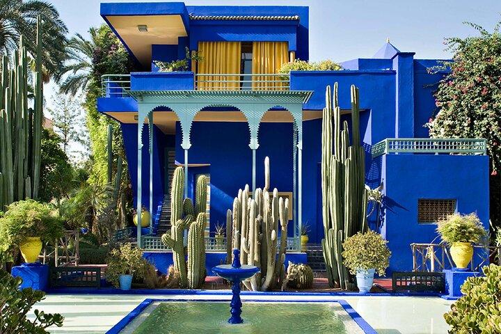 Marrakech Private Guided Tour with Luxury Transport & Local Guide