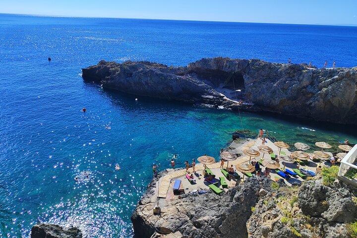 Cascades de la gorge de Kourtaliotiko et plage de Preveli/Kalypso | Private