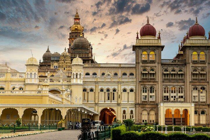Mysore Tour privado de dia inteiro com guia e almoço de Bangalore