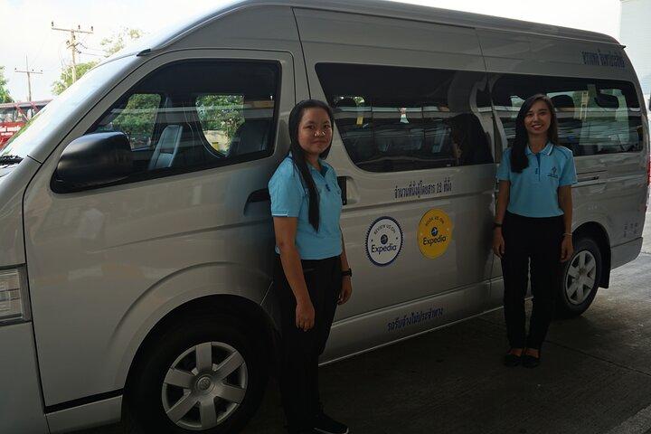 Transfert sans tracas de l'aéroport de Phuket en minivan privé