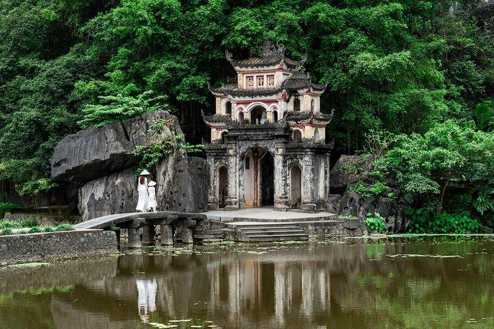 Von Hanoi : Ninh Binh Highlights Tagesausflug mit Mittagessen