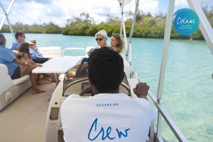 Private 5 Island Tour: Pontoon Boat Cruise med frokost og drikkevarer