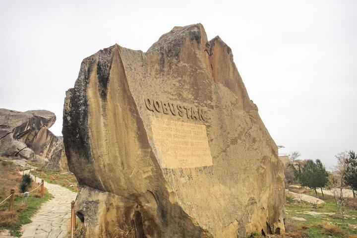 Gobustan en Absheron Tour met gids