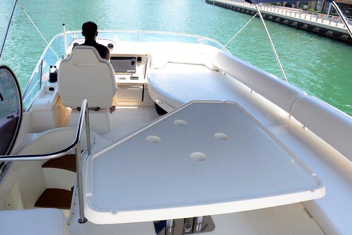 Crociera privata in yacht di lusso a Dubai Marina