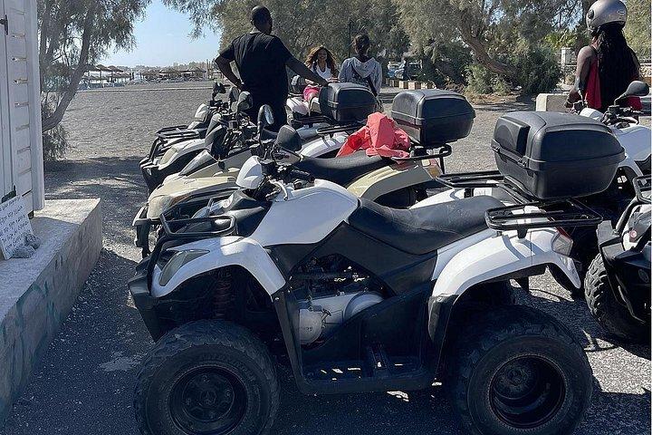 Santorini ATV Highlights Tour: Oia, Viewpoints & Volcanic Beaches