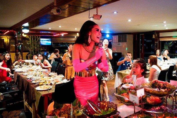 バンコク：ライブエンターテイメントとドリンク付きビュッフェディナークルーズ
