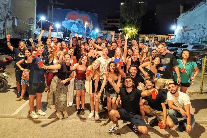 Athens Party Pub Crawl w / 1 hora de barra libre y discoteca VIP Acceso