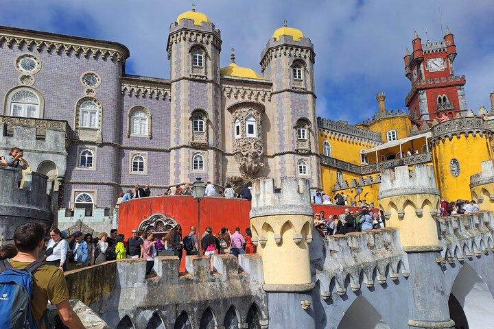 魔法の日帰り旅行： Pena Palace, Sintra, CaboDa Roca & Cascais
