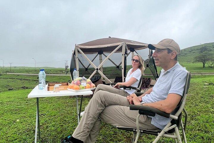 マウンテンサファリ、ラクダ、滝＆ランチ（グループツアー）