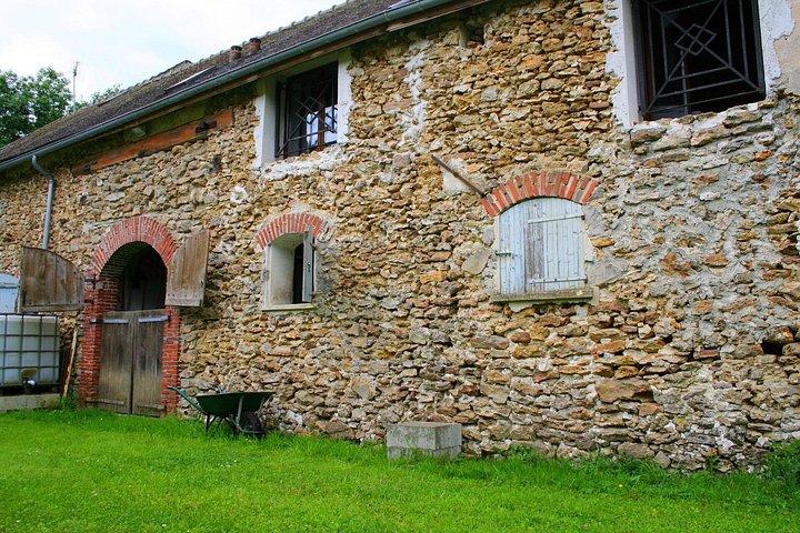 パリからの日帰り旅行 - フランス料理、田舎体験＆馬！