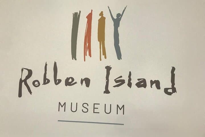 Robben Island tour ,Bo Kaap And Diamond Factory