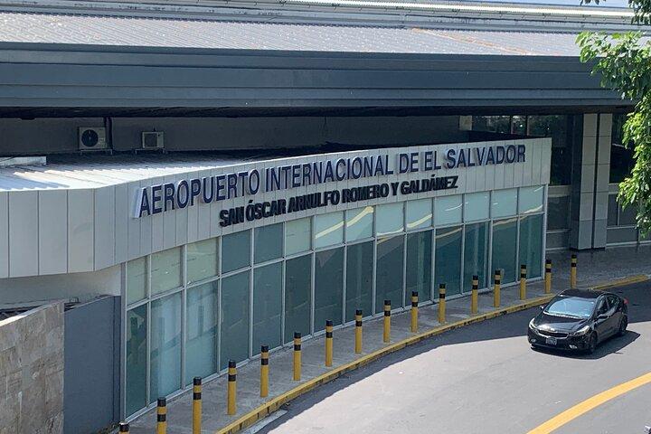 エルサルバドル空港からサンサルバドル市内、またはその逆