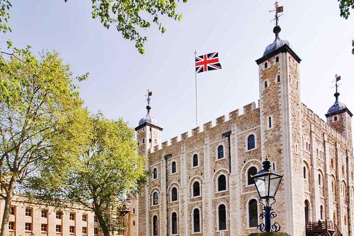 Rundgang durch das Britische Königshaus und Besuch des Tower of London