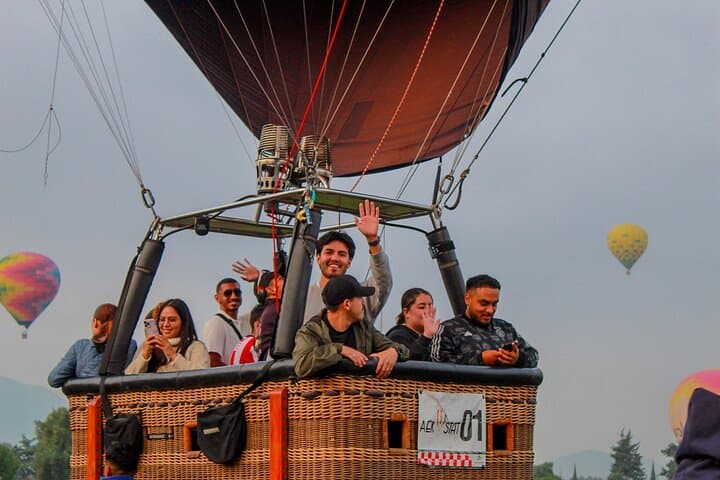 Balloon Ride with Breakfast in Cave from CDMX