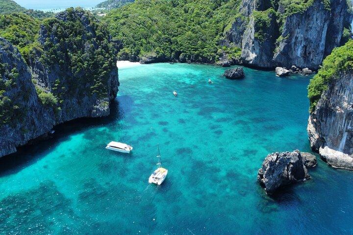 Dagtour naar Phi Phi, Maya en Bamboe-eilanden per speedboot in Krabi