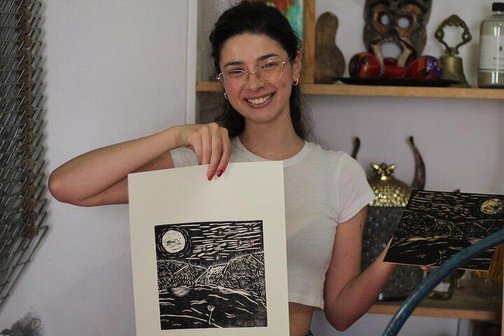 Stampa un'opera d'arte con un artista locale per la tua casa