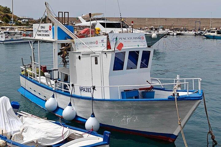 Cefalù: Båttur med fiske, kusttur och lunch ombord