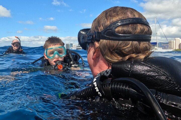 DESCUBRE Experiencia de buceo en Honolulu