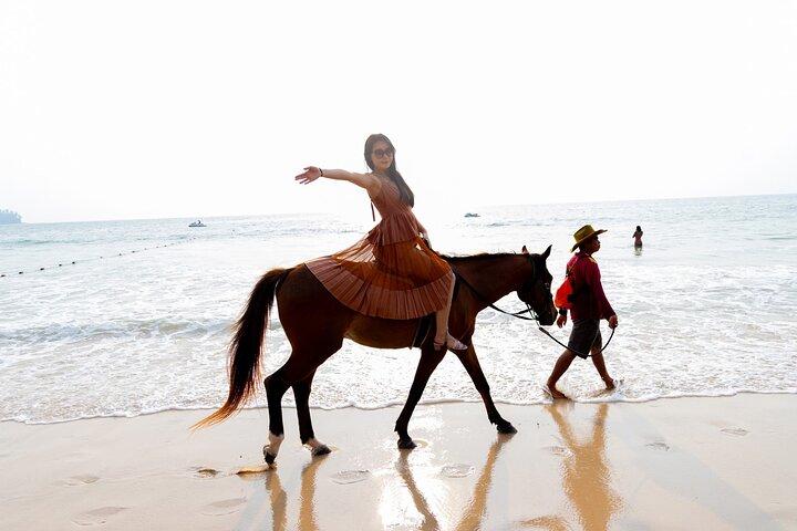 Praia de Phuket e passeios a cavalo 1 hora de experiência