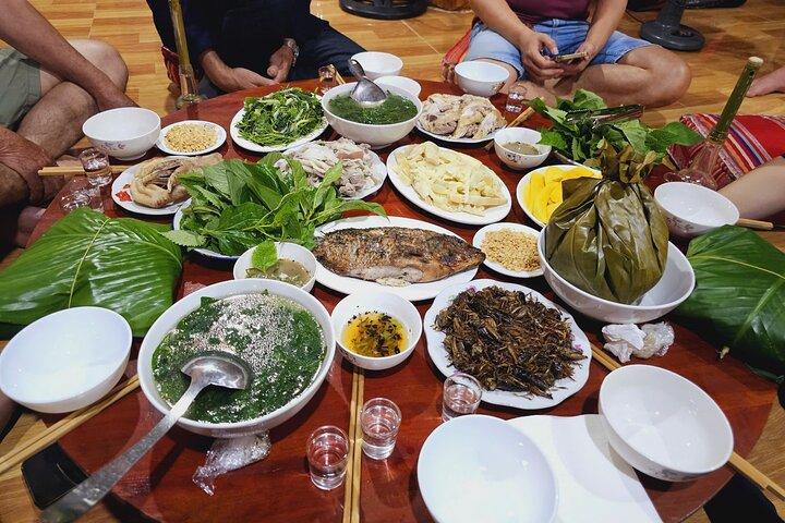 Dien Bien Phu Nachtleben Motorradtour