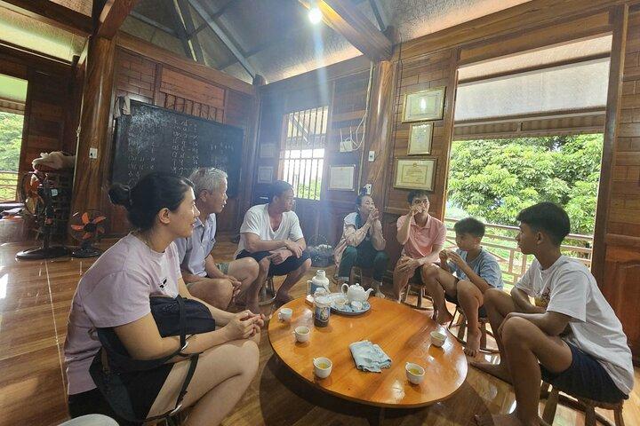 Tour en moto Dien Bien Phu por la noche Comida y cultura