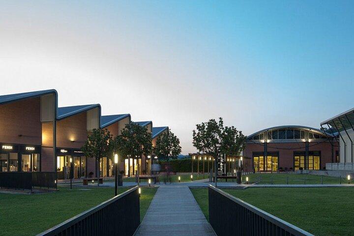 Tour privado de compras en Toscana: El centro comercial