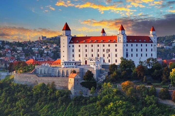 Visite privée de Vienne à Bratislava avec chauffeur anglophone